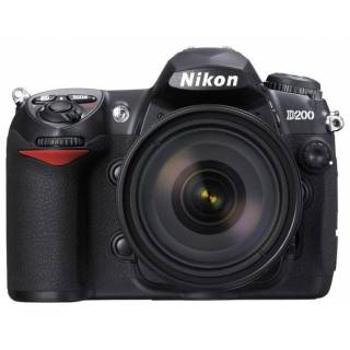 Профессиональный фотоаппарат NIKON D200 body