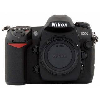 Профессиональный фотоаппарат NIKON D200 body